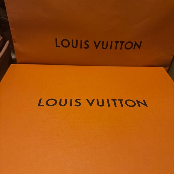 Louis Vuitton for Sale! - Picture 5 of 7